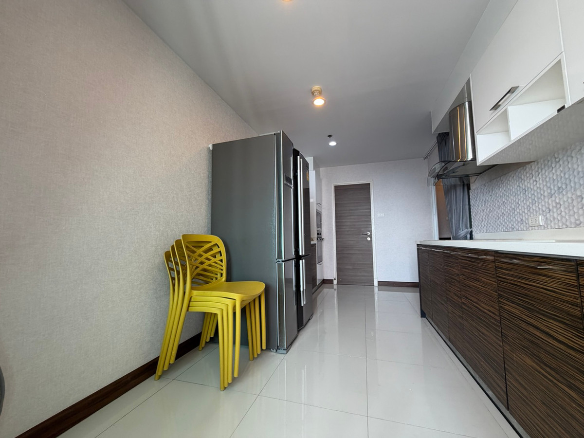 For SaleCondoRama3 (Riverside),Satupadit : For sale/rent Supalai Prima Riva Rama 3 | 3 bedrooms, high floor, river view ________________________________________ Luxury riverfront condo Supalai Prima Riva Rama 3, 42nd floor, area 256 sq m., 3 bedrooms, 5 bathrooms, maids room, panoramic Chao Phraya