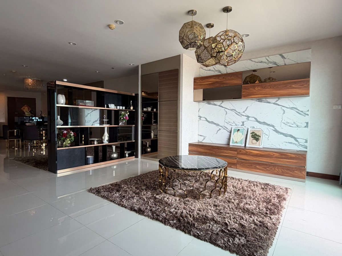 For SaleCondoRama3 (Riverside),Satupadit : For sale/rent Supalai Prima Riva Rama 3 | 3 bedrooms, high floor, river view ________________________________________ Luxury riverfront condo Supalai Prima Riva Rama 3, 42nd floor, area 256 sq m., 3 bedrooms, 5 bathrooms, maids room, panoramic Chao Phraya