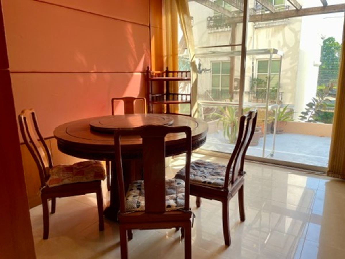 ให้เช่าทาวน์โฮมเลียบทางด่วนรามอินทรา : ปล่อยเช่า Town Home คริสตัล วิลล์ [Crystal Ville] เลียบด่วนเอกมัย-รามอินทรา ประดิษฐ์มนูธรรม 15 ใกล้ทางพิเศษฉลองรัช เพียง 350 เมตร จากเซ็นทรัล อีสวิลล์ 