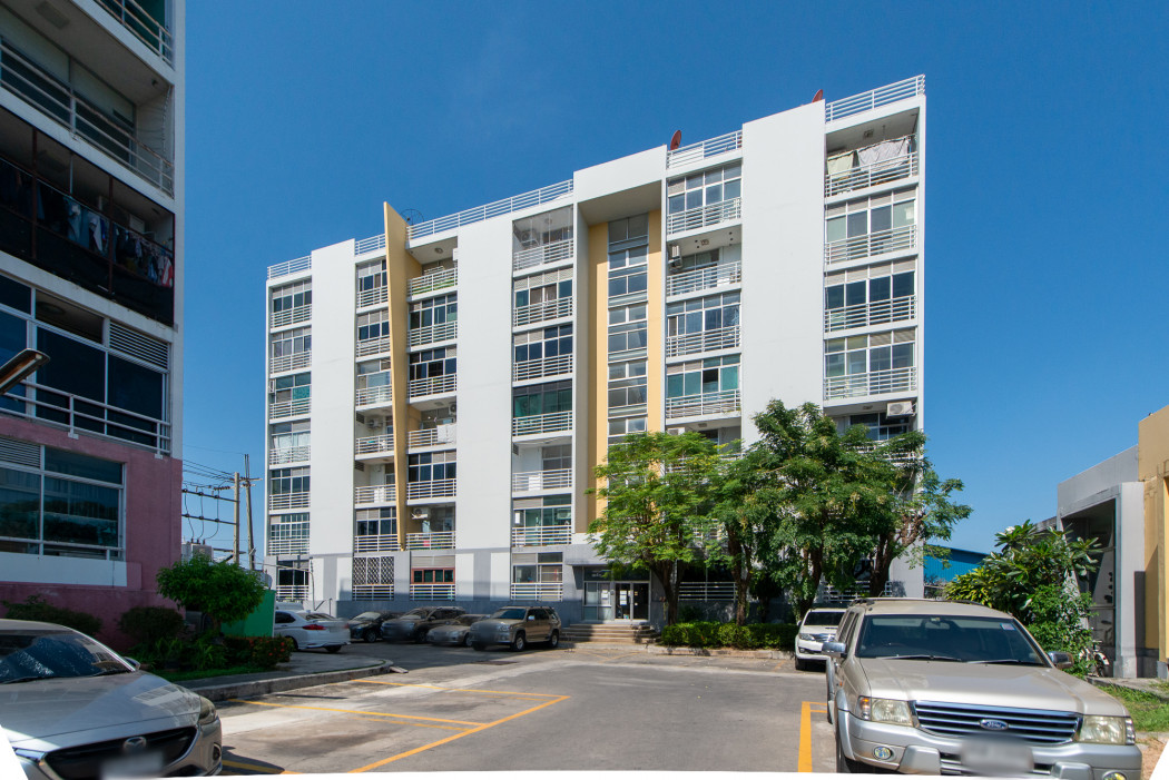 For SaleCondoSeri Thai, Ramkhamhaeng Nida : Condo for sale: Living Place Ramkhamhaeng, affordable price, Ramkhamhaeng Soi 157, 33 sq m.