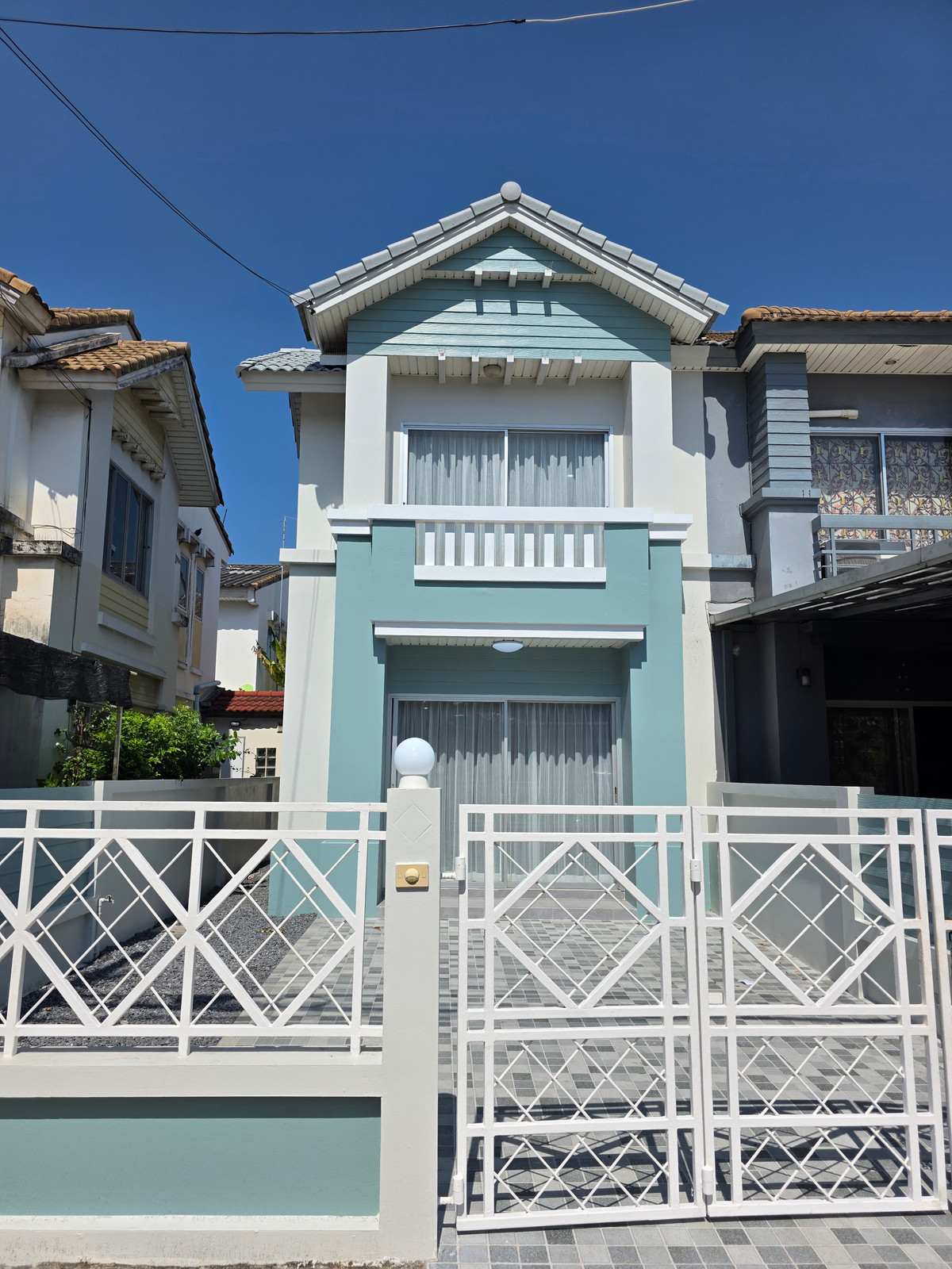 ขายบ้านลาดกระบัง สุวรรณภูมิ : SF139 ขาย มบ.พูนสินธานี 3 ร่มเกล้า บ้านหลังมุม🥇 โล่งโปร่ง🥇 พร้อมอยู่