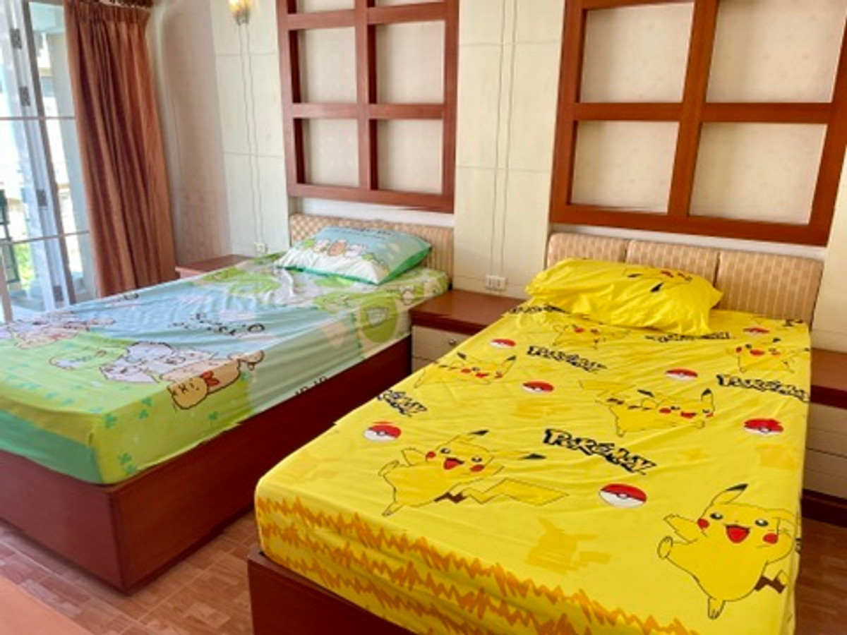 ให้เช่าทาวน์โฮมเลียบทางด่วนรามอินทรา : ปล่อยเช่า Town Home คริสตัล วิลล์ [Crystal Ville] เลียบด่วนเอกมัย-รามอินทรา ประดิษฐ์มนูธรรม 15 ใกล้ทางพิเศษฉลองรัช เพียง 350 เมตร จากเซ็นทรัล อีสวิลล์ 