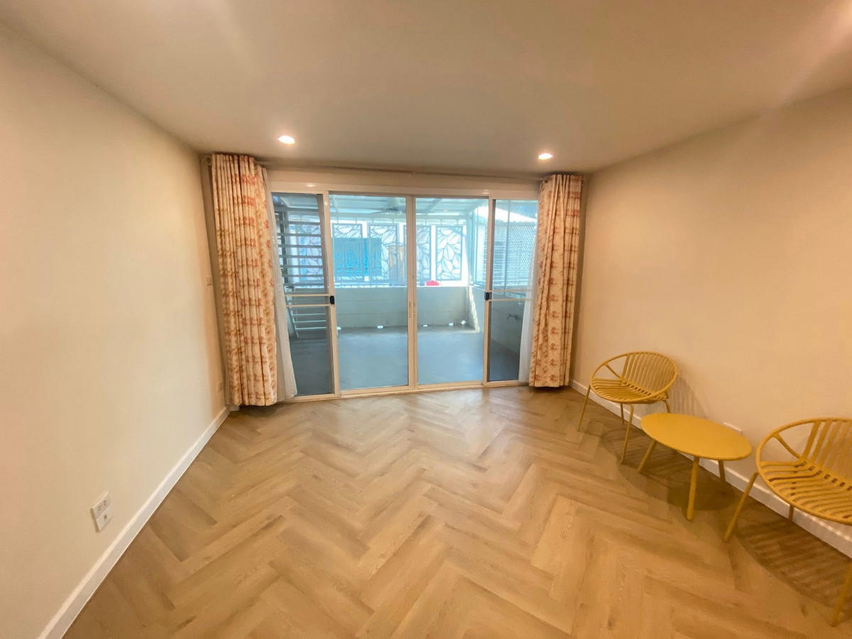 ให้เช่าทาวน์โฮมสยาม จุฬา สามย่าน : HR3205 ULTRA-PRIME LOCATION] Newly Renovated 5-Storey Building เพียง 300 เมตร จาก BTS สนามกีฬาฯ | หัวใจแห่งสยาม-ปทุมวัน