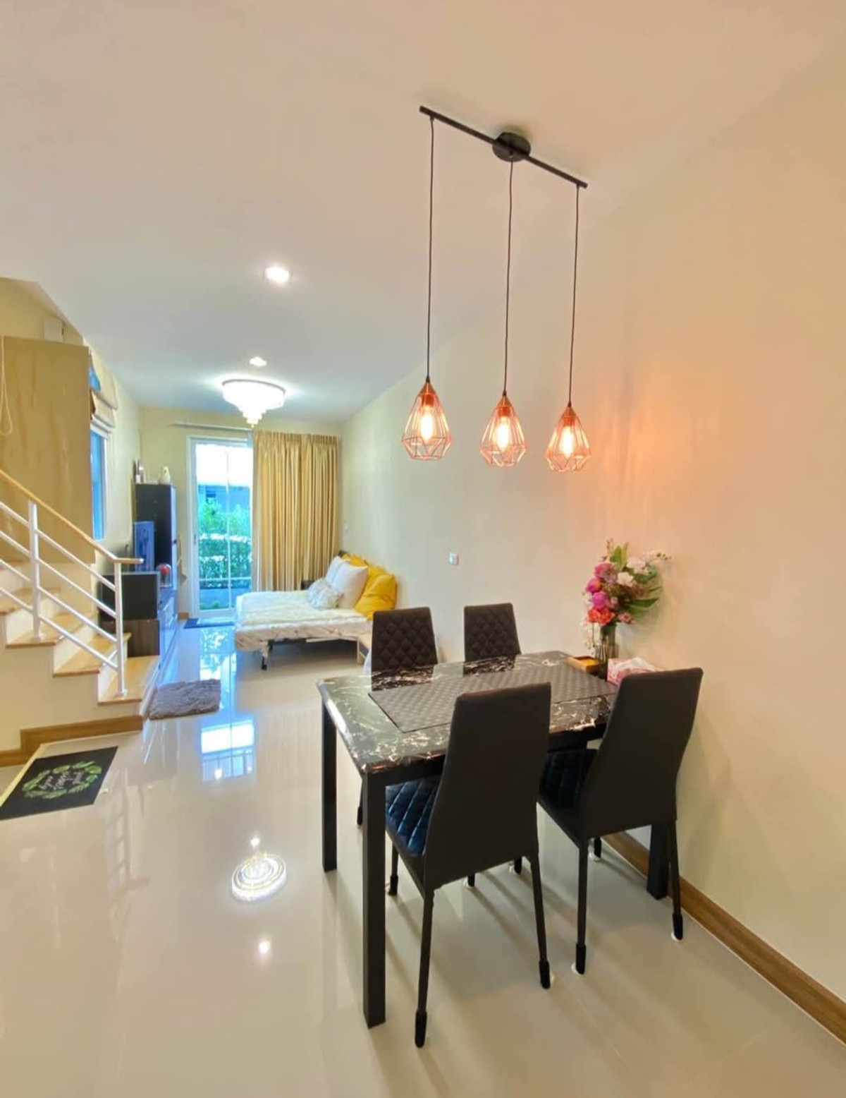 ให้เช่าทาวน์โฮมบางนา แบริ่ง ลาซาล : ให้เช่า / ขาย บ้านสวยพร้อมอยู่ Villa Townhome @ Golden Town 3 บางนา–สวนหลวง