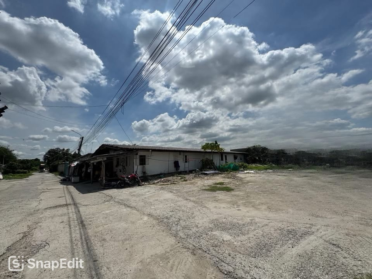 For SaleLandPattanakan, Srinakarin : 1-Rai Land  with Existing Building in the Heart of Bangkok Kreetha, Rare Investment Opportunity