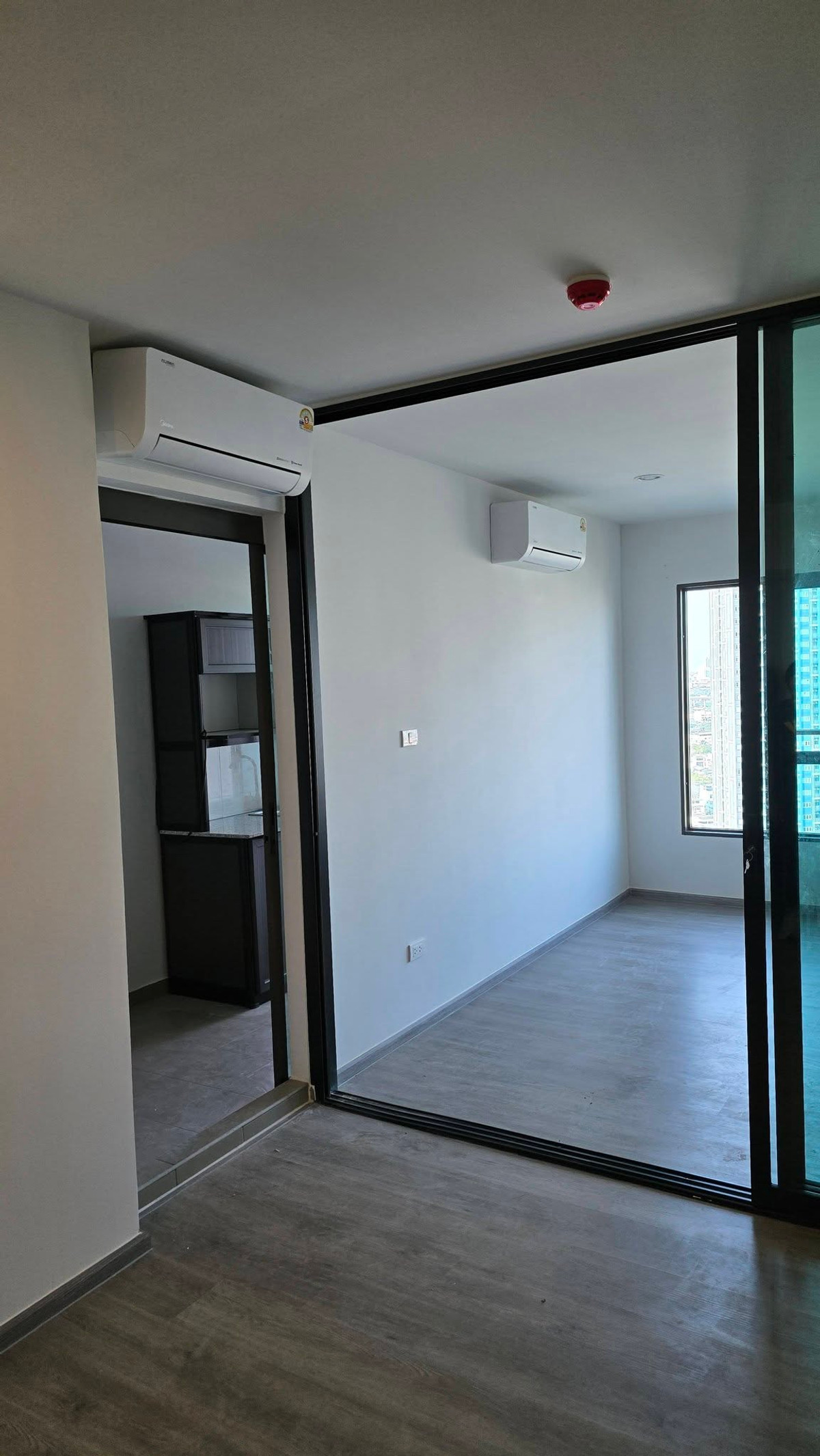 For RentCondoThaphra, Talat Phlu, Wutthakat : Condo for rent Regent Home Wutthakat Regent Home Wutthakat for Rent Tel : 084-011-1870 Line ID : ae_smart