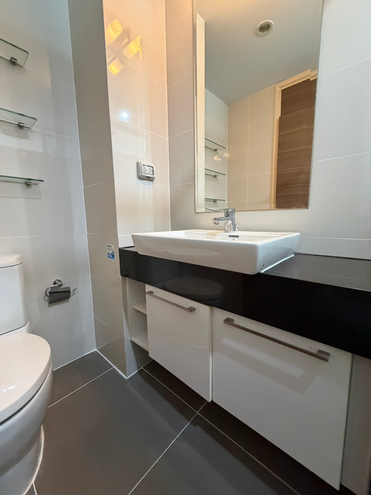 For SaleCondoRama3 (Riverside),Satupadit : For sale/rent Supalai Prima Riva Rama 3 | 3 bedrooms, high floor, river view ________________________________________ Luxury riverfront condo Supalai Prima Riva Rama 3, 42nd floor, area 256 sq m., 3 bedrooms, 5 bathrooms, maids room, panoramic Chao Phraya