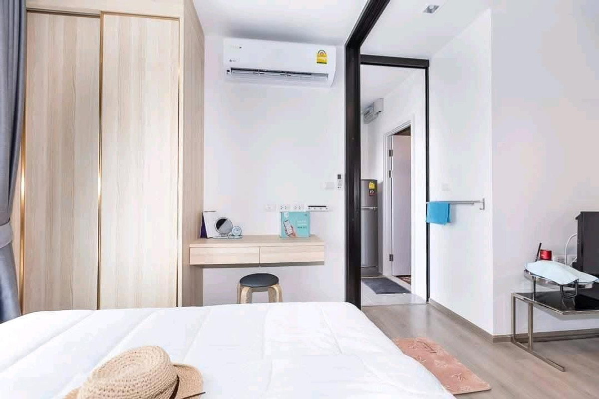 For RentCondoBang kae, Phetkasem : ✨ Good position room, high floor, east facing, light morning sun, walk to MRT only 120 m., with Home Automation.