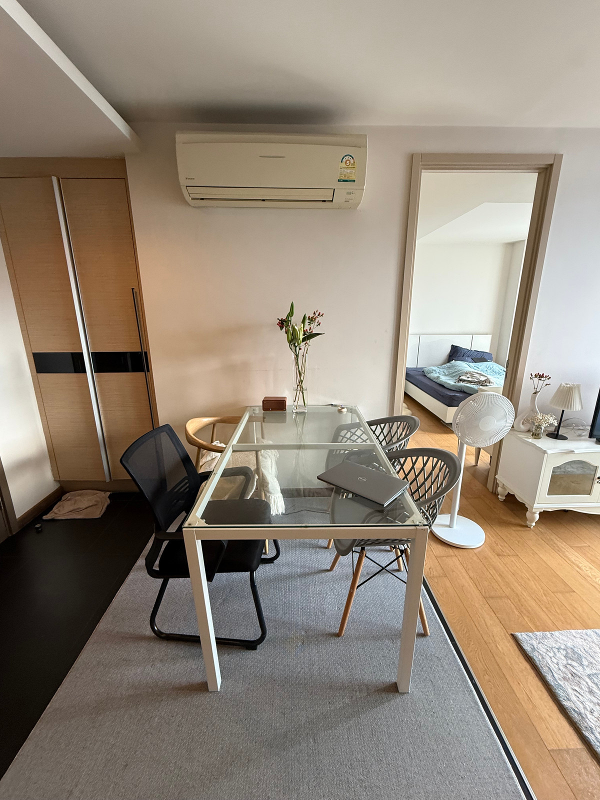ขายคอนโดสุขุมวิท อโศก ทองหล่อ : Cozy 1 Bedroom for sale at Via Botani 47