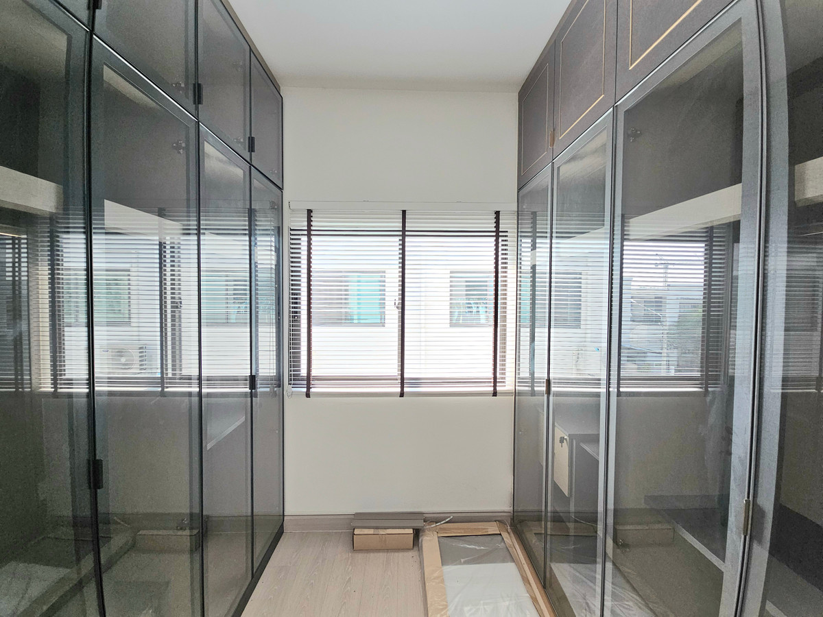 For SaleTownhomeNawamin, Ramindra : Corner townhome for sale, Pruksa Ville, Phahonyothin Ramintra (30.5 sq m.), near BTS Sai Yut.