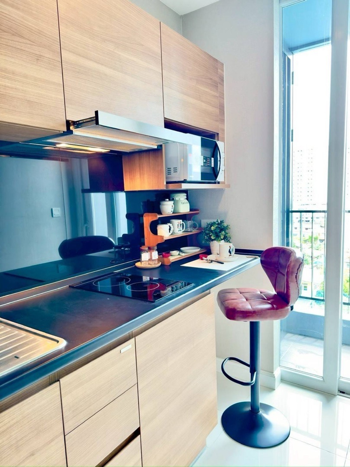 For RentCondoSamut Prakan,Samrong : Condo for rent urgently, The Metropolis Samrong, Building A, 7th floor, city view, pool view, size 35.00 sq m, 1 bedroom, fully furnished, price 13,000 baht.