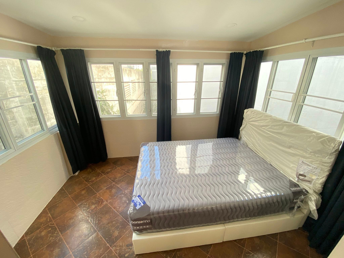 ให้เช่าทาวน์โฮมสยาม จุฬา สามย่าน : HR3205 ULTRA-PRIME LOCATION] Newly Renovated 5-Storey Building เพียง 300 เมตร จาก BTS สนามกีฬาฯ | หัวใจแห่งสยาม-ปทุมวัน