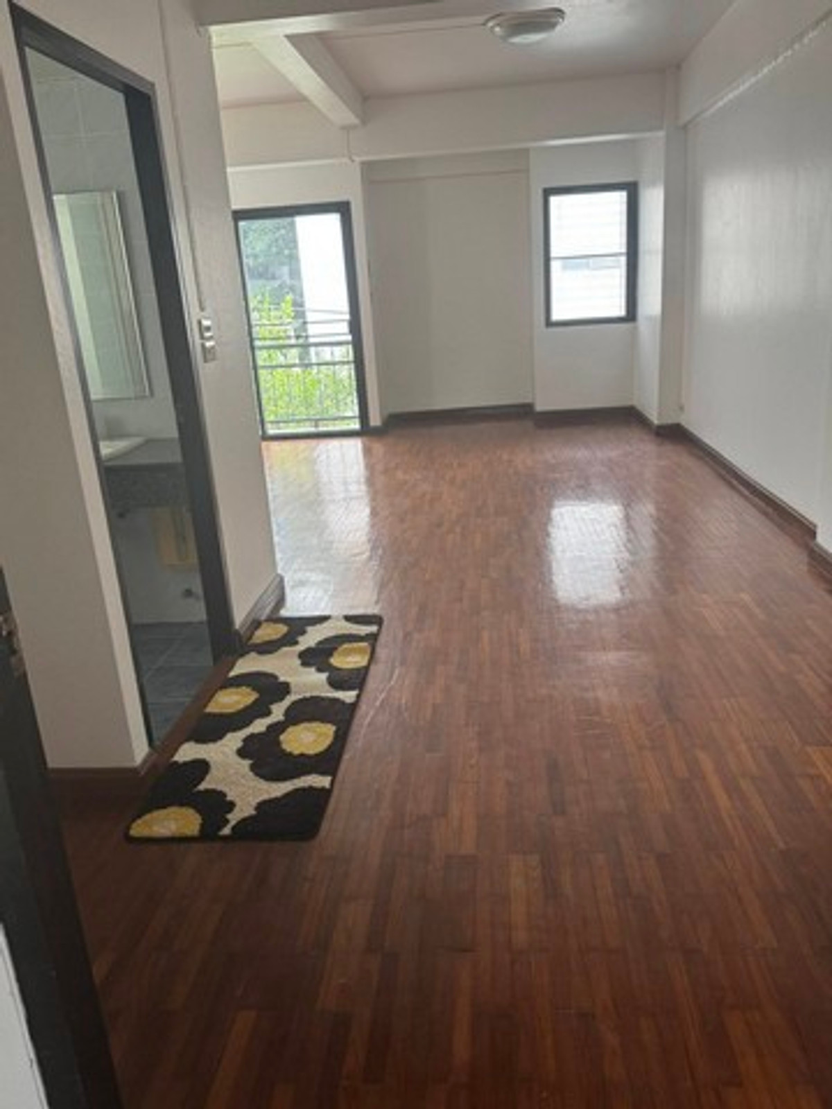 ให้เช่าโฮมออฟฟิศนานา : HR3198PREMIUM RENTAL] Modern Home Office Sukhumvit 4 – Nana Prime Location  Newly Renovated  Steps from BTS and Benjakitti Park