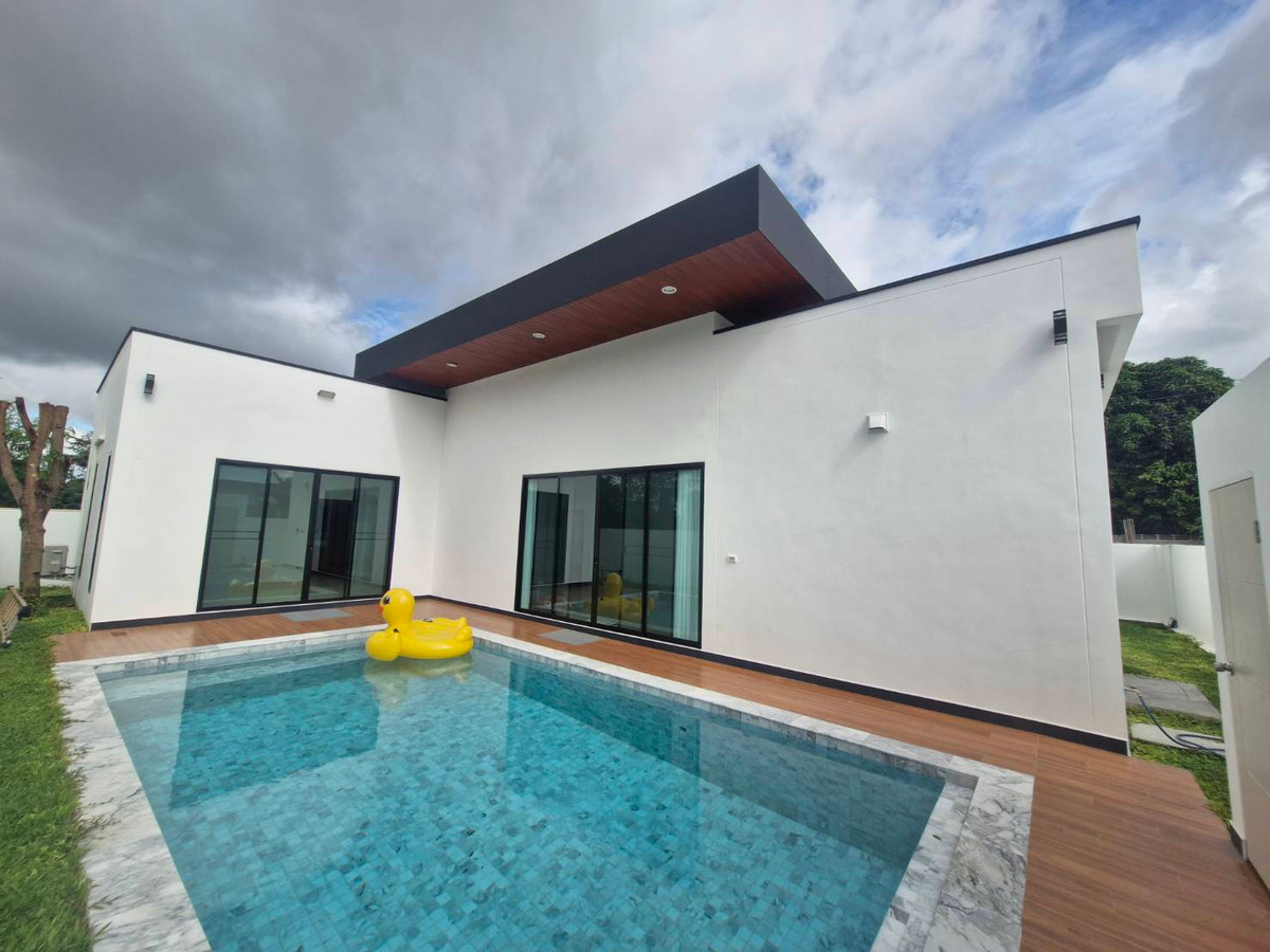 ขายบ้านพัทยา บางแสน ชลบุรี สัตหีบ : Rare Item! บ้านเดี่ยว 92 ตร.วา สระส่วนตัว + จากุซซี่ | ฟังก์ชันครบ | 4 นอน 3 น้ำ | 7.89 ล้าน