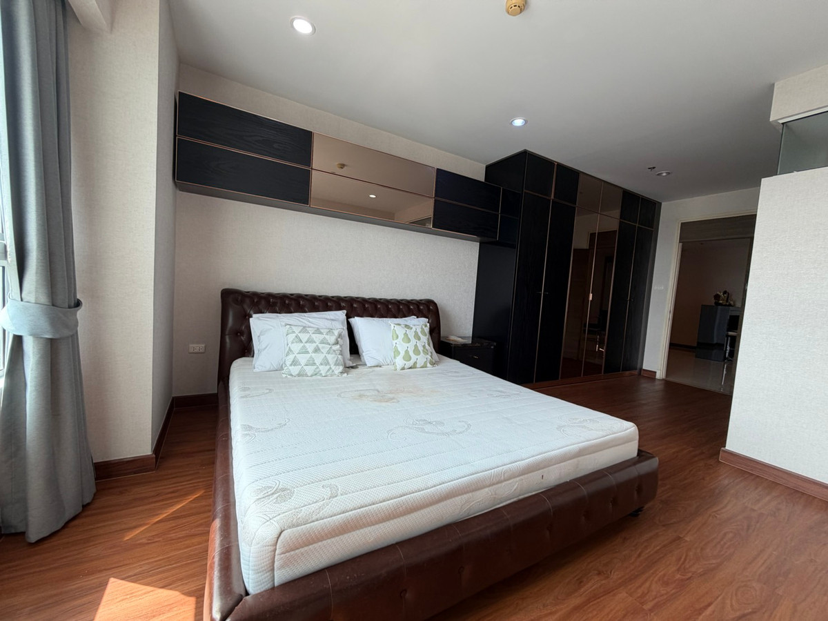 For SaleCondoRama3 (Riverside),Satupadit : For sale/rent Supalai Prima Riva Rama 3 | 3 bedrooms, high floor, river view ________________________________________ Luxury riverfront condo Supalai Prima Riva Rama 3, 42nd floor, area 256 sq m., 3 bedrooms, 5 bathrooms, maids room, panoramic Chao Phraya