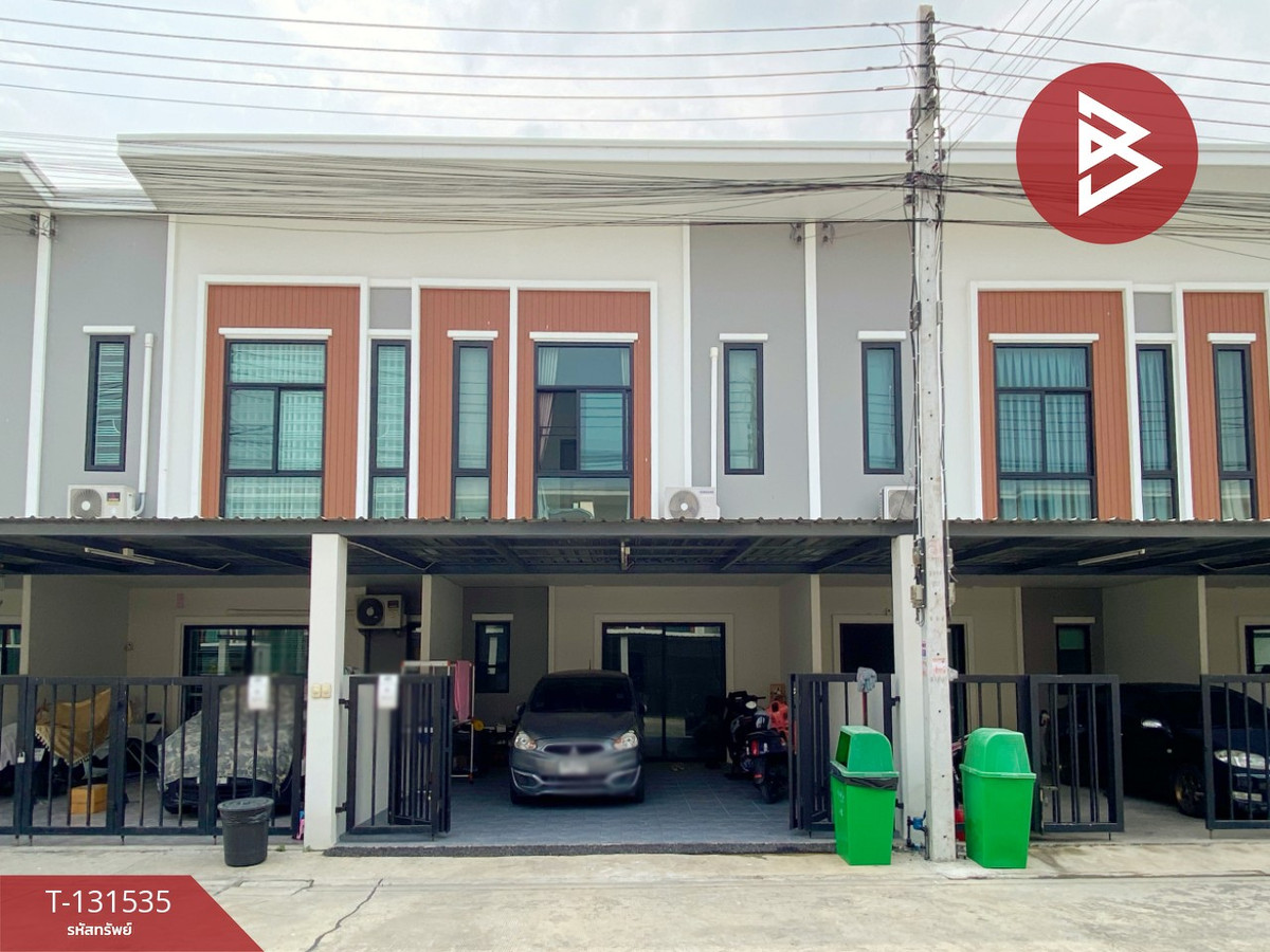 For SaleTownhomePathum Thani,Rangsit, Thammasat : Urgent sale townhome Phirom Mueng Pathum Village, ready to move in.