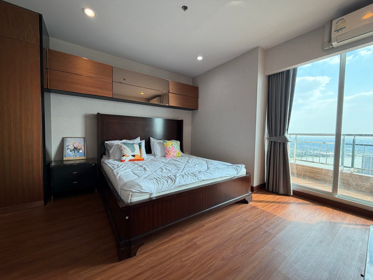 For SaleCondoRama3 (Riverside),Satupadit : For sale/rent Supalai Prima Riva Rama 3 | 3 bedrooms, high floor, river view ________________________________________ Luxury riverfront condo Supalai Prima Riva Rama 3, 42nd floor, area 256 sq m., 3 bedrooms, 5 bathrooms, maids room, panoramic Chao Phraya