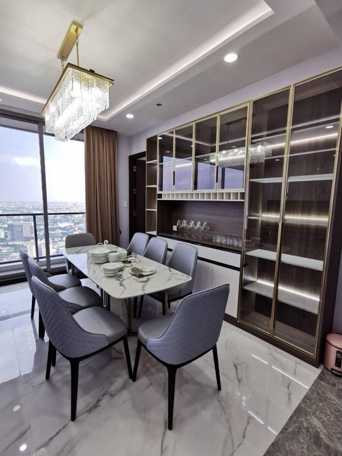 ให้เช่าคอนโดอ่อนนุช อุดมสุข : 🏙 RENT | WHIZDOM INSPIRE Sukhumvit 101✨ ห้องใหญ่พิเศษ 4 ห้องนอน📍 สุขุมวิท 101 กรุงเทพฯ📐 ขนาด 188 ตร.ม.🏢 ชั้น 40+  ทิศใต้ วิวสวย ลมดี🛏 4 Bedrooms🛁 4 Bathrooms🍳 ครัวเปิด💰 ค่าเช่า 180,000 บาท/เดือน