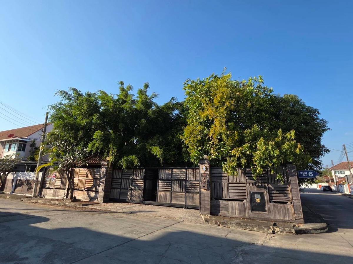 ขายบ้านเชียงใหม่ : 🏡 ขายบ้านไม้แท้ สร้างเอง มูลค่าสูงกว่าราคาขาย หมู่บ้านรินรดา3 อ.สารภี เชียงใหม่ น้ำไม่เคยท่วม