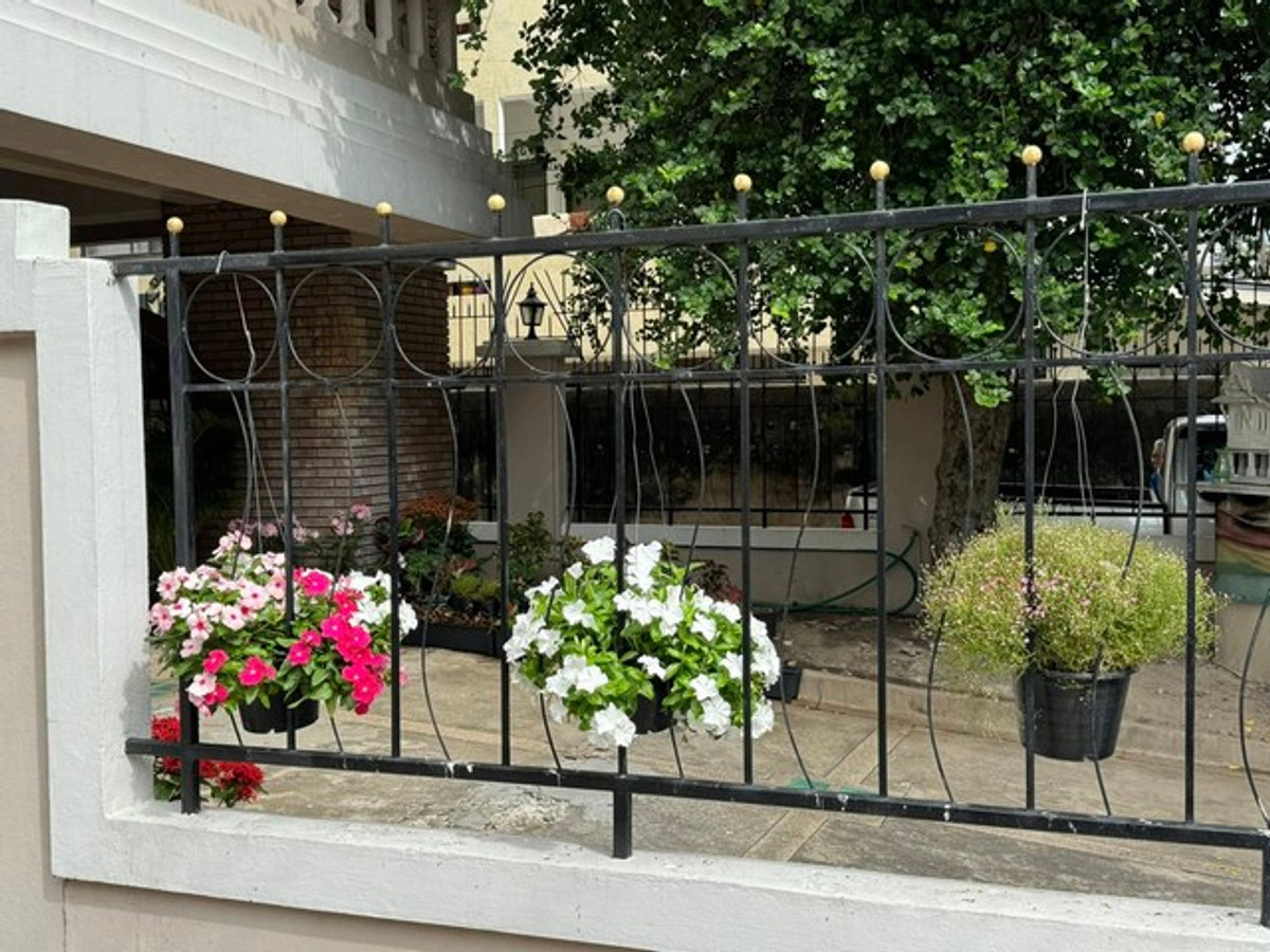 ให้เช่าโฮมออฟฟิศนานา : HR3198PREMIUM RENTAL] Modern Home Office Sukhumvit 4 – Nana Prime Location  Newly Renovated  Steps from BTS and Benjakitti Park