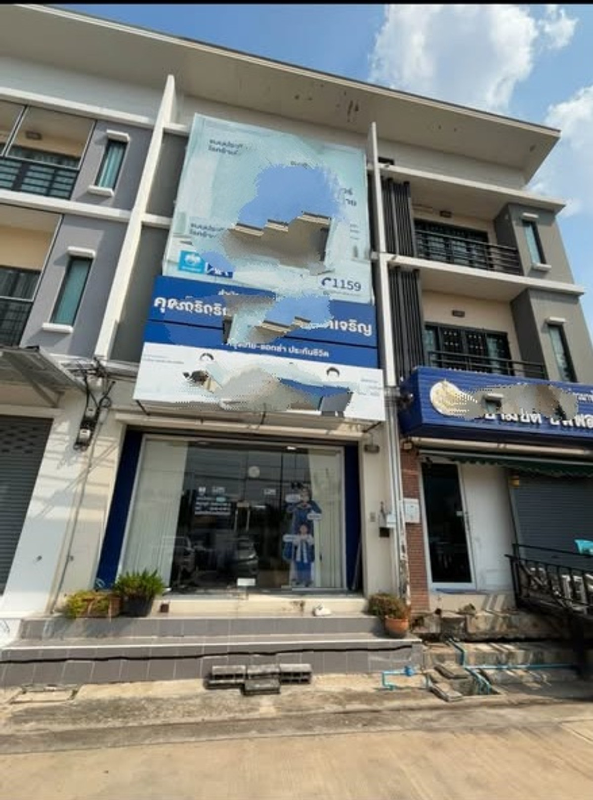 ให้เช่าอาคารพาณิชย์ปทุมธานี รังสิต ธรรมศาสตร์ : HR3209Commercial Space for Rent | Prime Location ลำลูกกา คลอง 3อาคารพาณิชย์ 3 ชั้น ดีไซน์ทันสมัย | หน้ากว้าง 5 เมตร | ติดถนนหลักทางเข้าชุมชนใหญ่