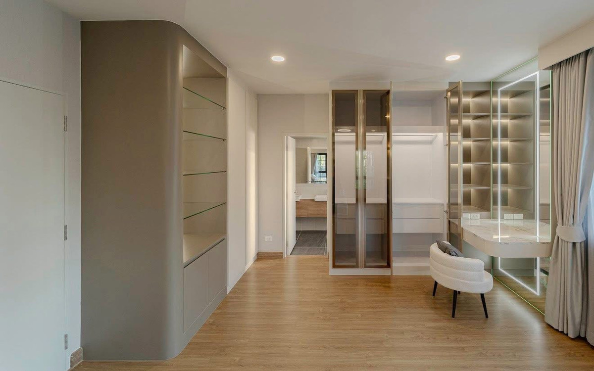 For RentHouseBangna, Bearing, Lasalle : For rent: CENTRO BANGNA, new house, 4 bedrooms.