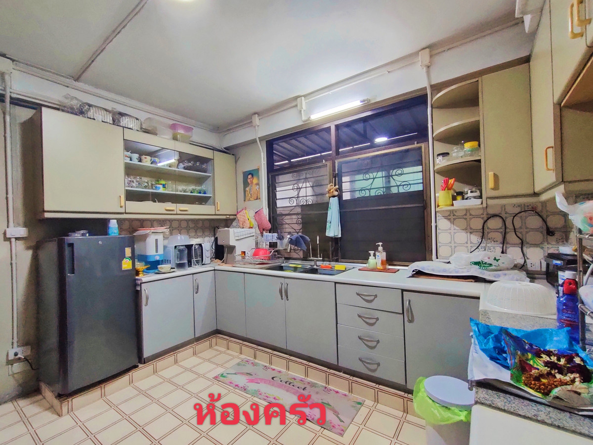 ขายบ้านพระราม 9 เพชรบุรีตัดใหม่ RCA : ขายด่วน!! ราคาดี!! บ้านเดี่ยว 3 ชั้น (รวมดาดฟ้า) หลังมุม เนื้อที่ 57.5 ตรว. หมู่บ้านทวีมิตร ซอย 4 ทำเลทอง ใจกลางเมือง หลังเซ็นทรัลพระราม 9 ใกล้ตึกอสมท. และรถไฟฟ้า MRT พระราม 9