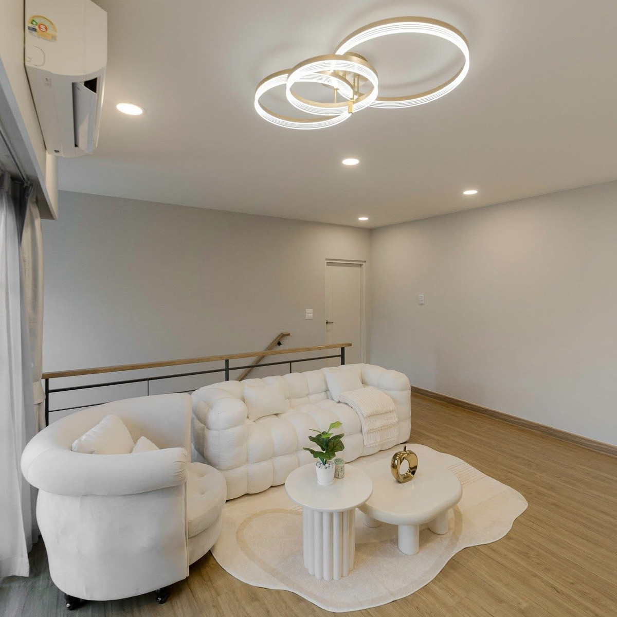 For RentHouseBangna, Bearing, Lasalle : For rent: CENTRO BANGNA, new house, 4 bedrooms.