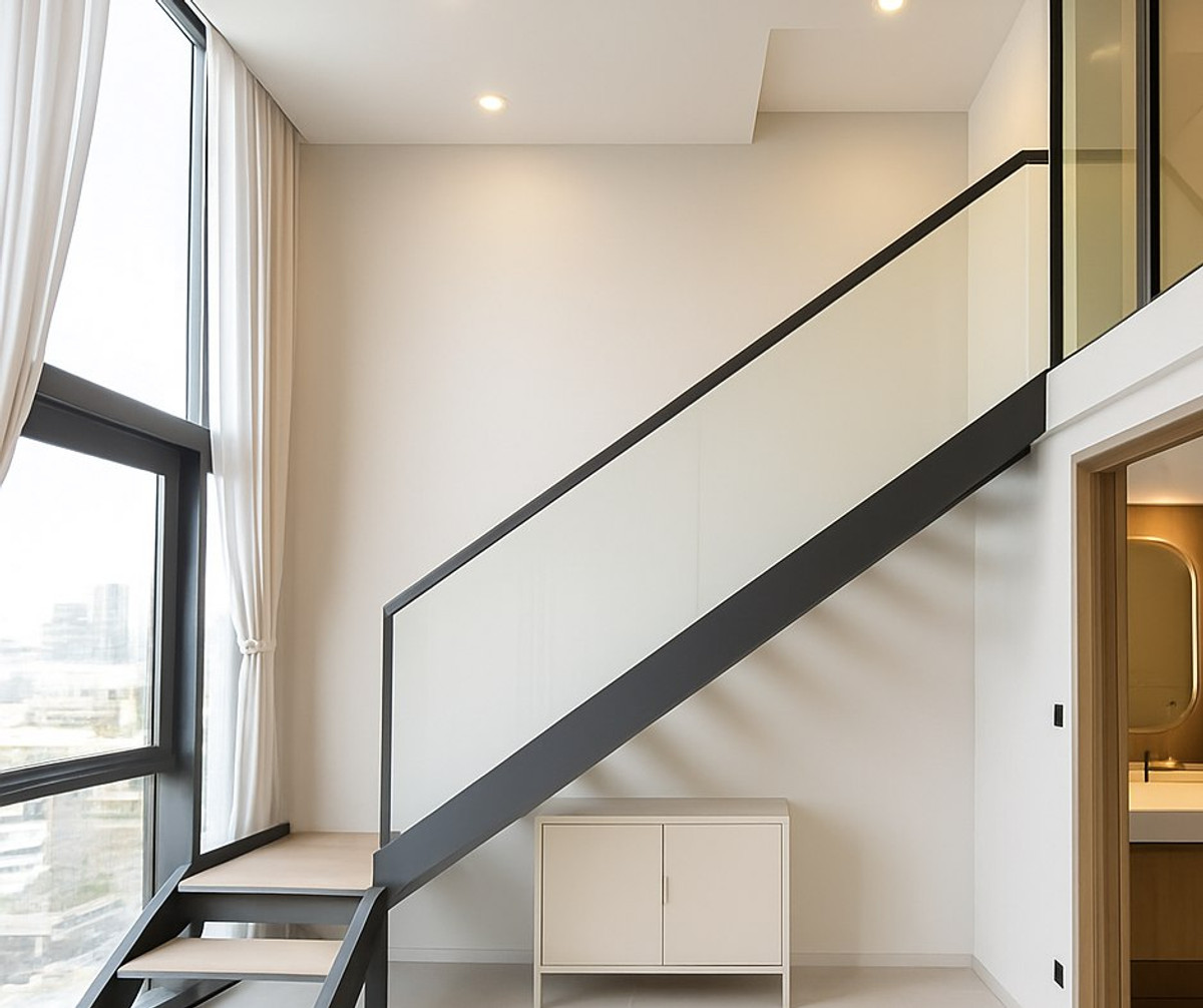 For SaleCondoSiam Paragon ,Chulalongkorn,Samyan : For sale! Cooper Siam, a condo with a unique style. On a potential location near Siam and Chula. This room is a 1 bedroom type, size 40 sq m., which is very spacious and comfortable. Anyone who likes cool designs and premium materials You must definitely 