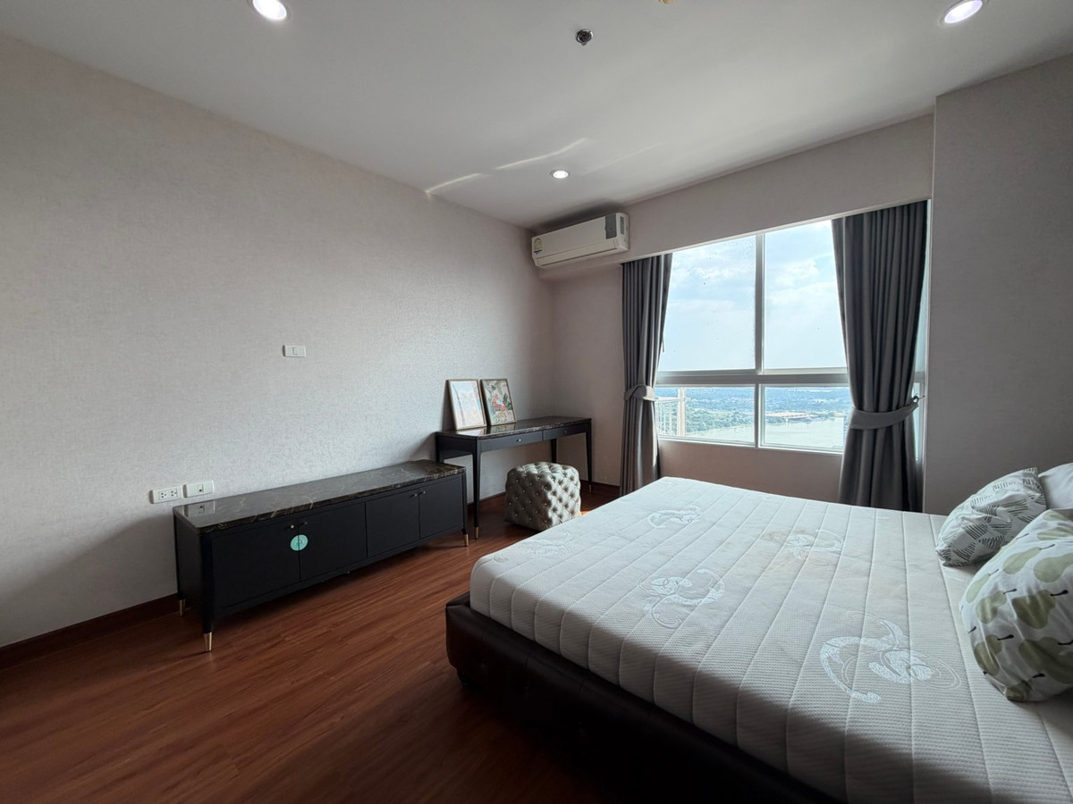 For SaleCondoRama3 (Riverside),Satupadit : For sale/rent Supalai Prima Riva Rama 3 | 3 bedrooms, high floor, river view ________________________________________ Luxury riverfront condo Supalai Prima Riva Rama 3, 42nd floor, area 256 sq m., 3 bedrooms, 5 bathrooms, maids room, panoramic Chao Phraya