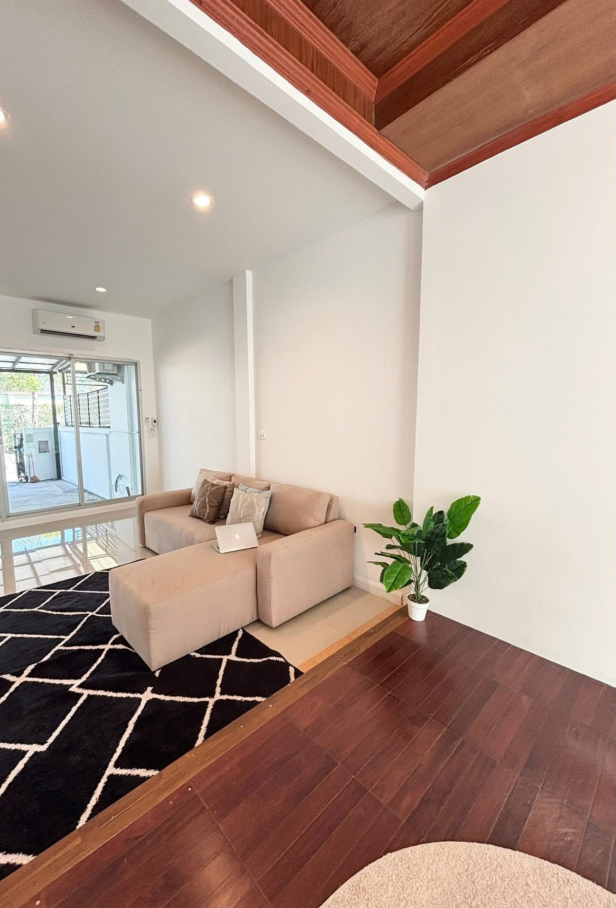 For RentTownhomeSamut Prakan,Samrong : 💥For rent 17,000 baht Townhouse project Vista One Ato Teparak-Wongwaen (Vista 180 Teparak-Wongwaen)