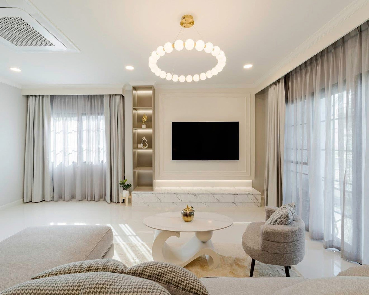 For RentHouseBangna, Bearing, Lasalle : For rent: CENTRO BANGNA, new house, 4 bedrooms.