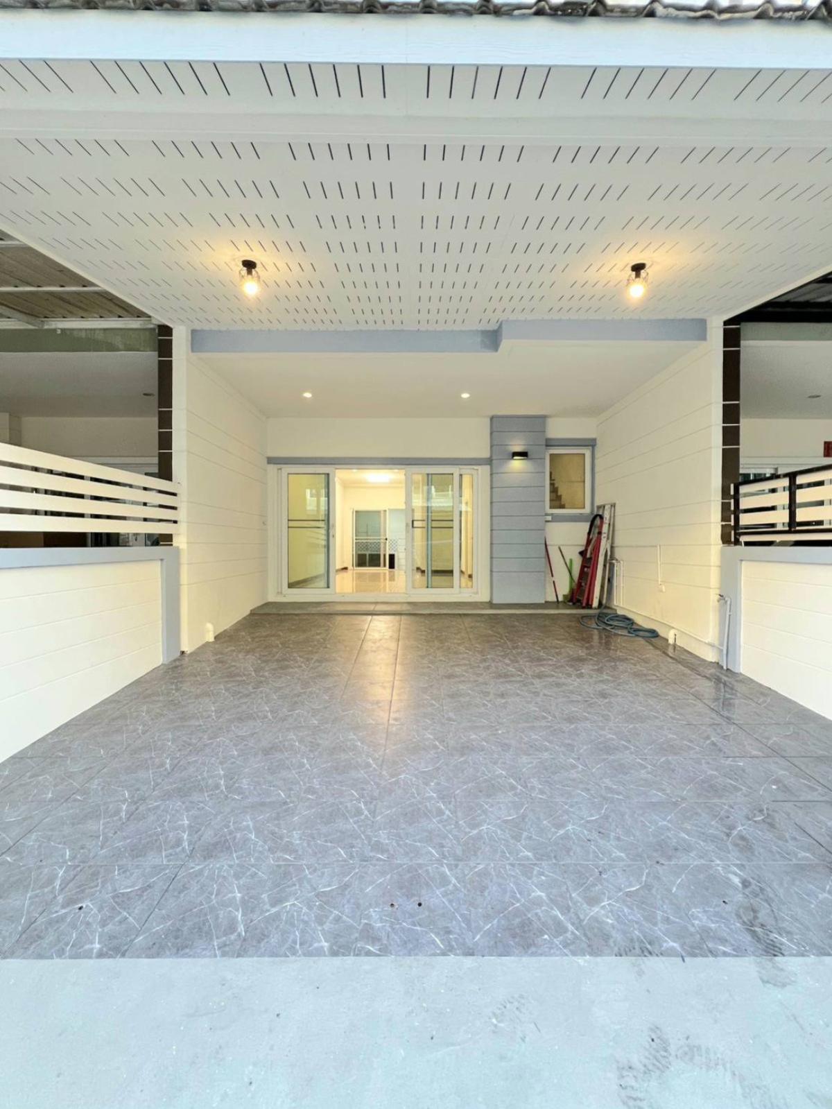 For SaleTownhomeRama 2, Bang Khun Thian : For Sale Townhouse/Townhome  , VIVARIUM RAMA 2 , newly renovated , Bang Mot , Thung Khu , Bangkok , CX-143725