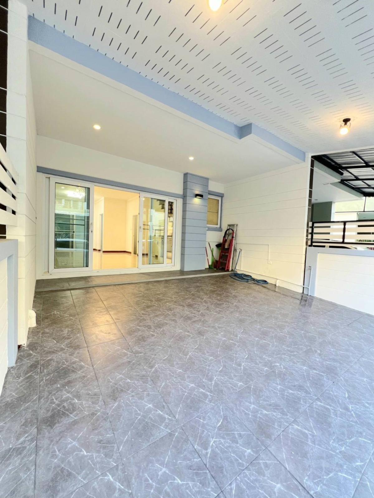 For SaleTownhomeRama 2, Bang Khun Thian : For Sale Townhouse/Townhome  , VIVARIUM RAMA 2 , newly renovated , Bang Mot , Thung Khu , Bangkok , CX-143725