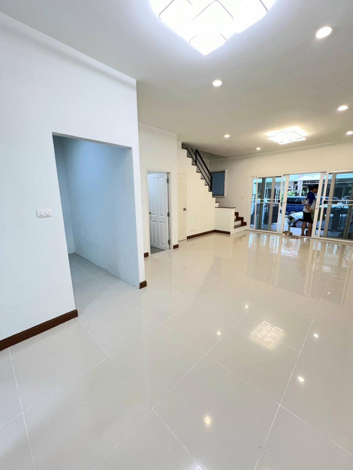 For SaleTownhomeRama 2, Bang Khun Thian : For Sale Townhouse/Townhome  , VIVARIUM RAMA 2 , newly renovated , Bang Mot , Thung Khu , Bangkok , CX-143725