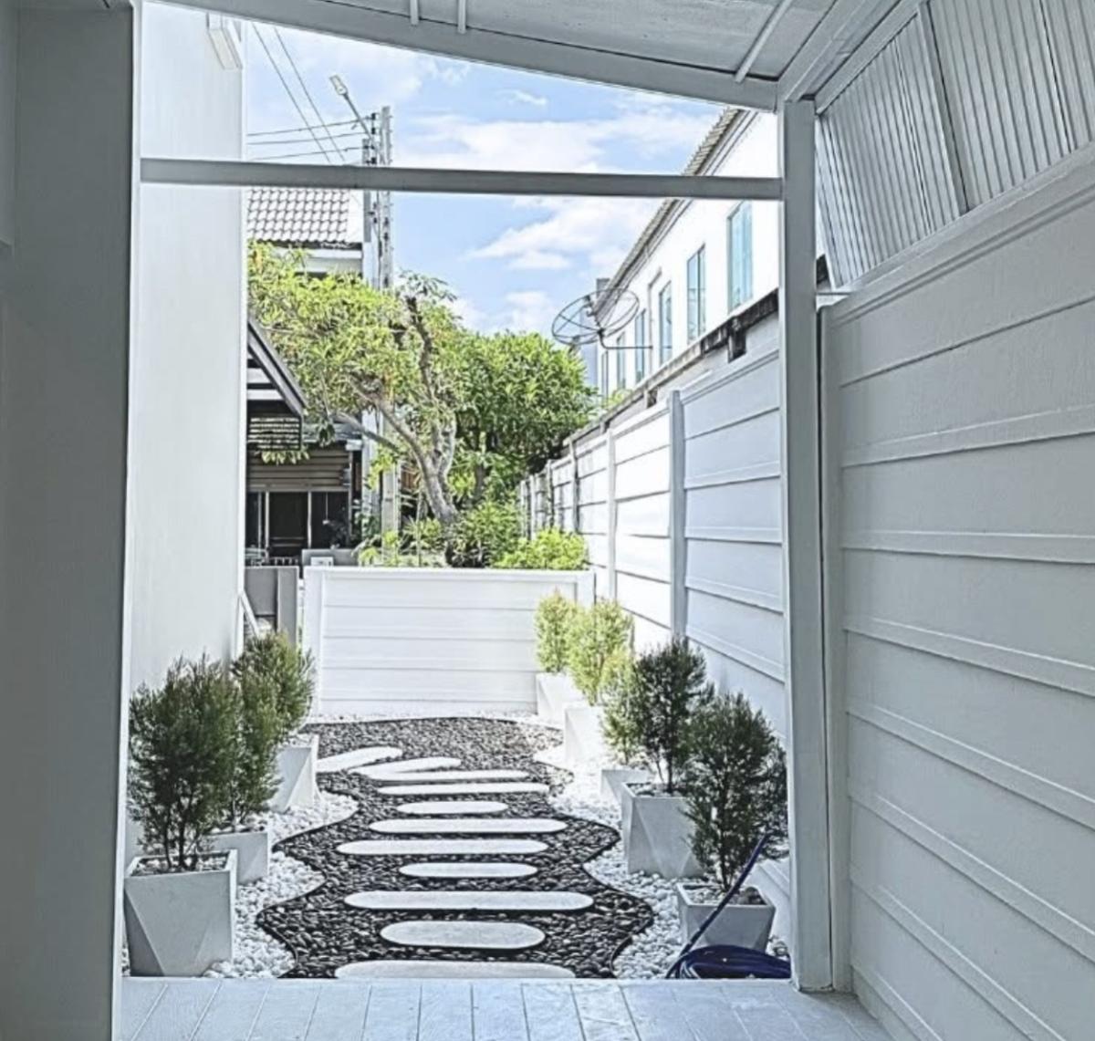 For SaleTownhomePathum Thani,Rangsit, Thammasat : For Sale Townhouse/Townhome  , The Colors Rangsit-Klong 4 , Lat Sawai , Lam Luk Ka , Pathum Thani , CX-143583