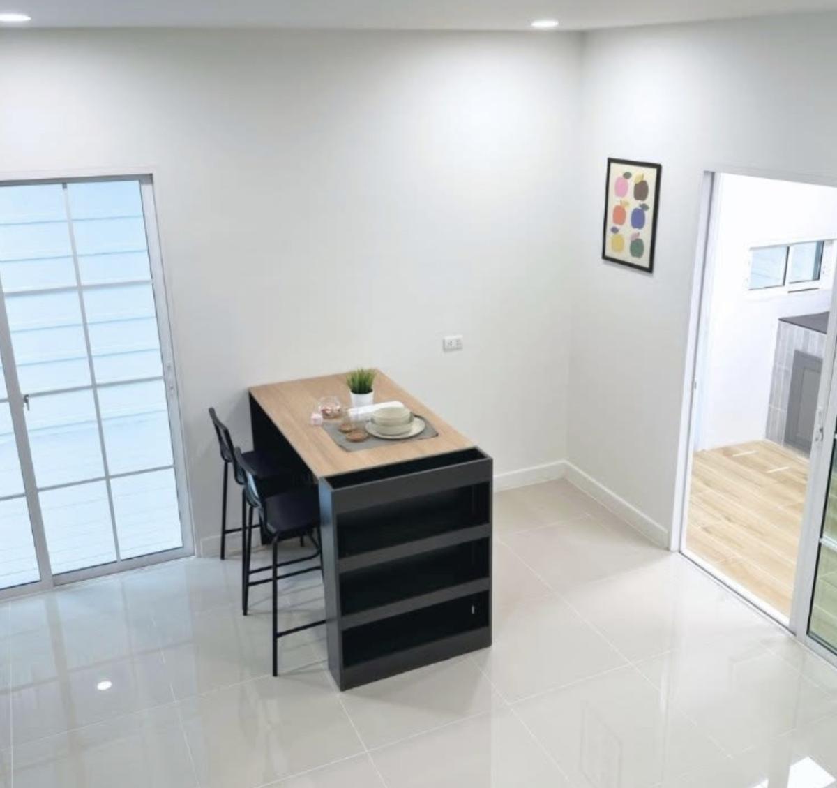 For SaleTownhomePathum Thani,Rangsit, Thammasat : For Sale Townhouse/Townhome  , The Colors Rangsit-Klong 4 , Lat Sawai , Lam Luk Ka , Pathum Thani , CX-143583