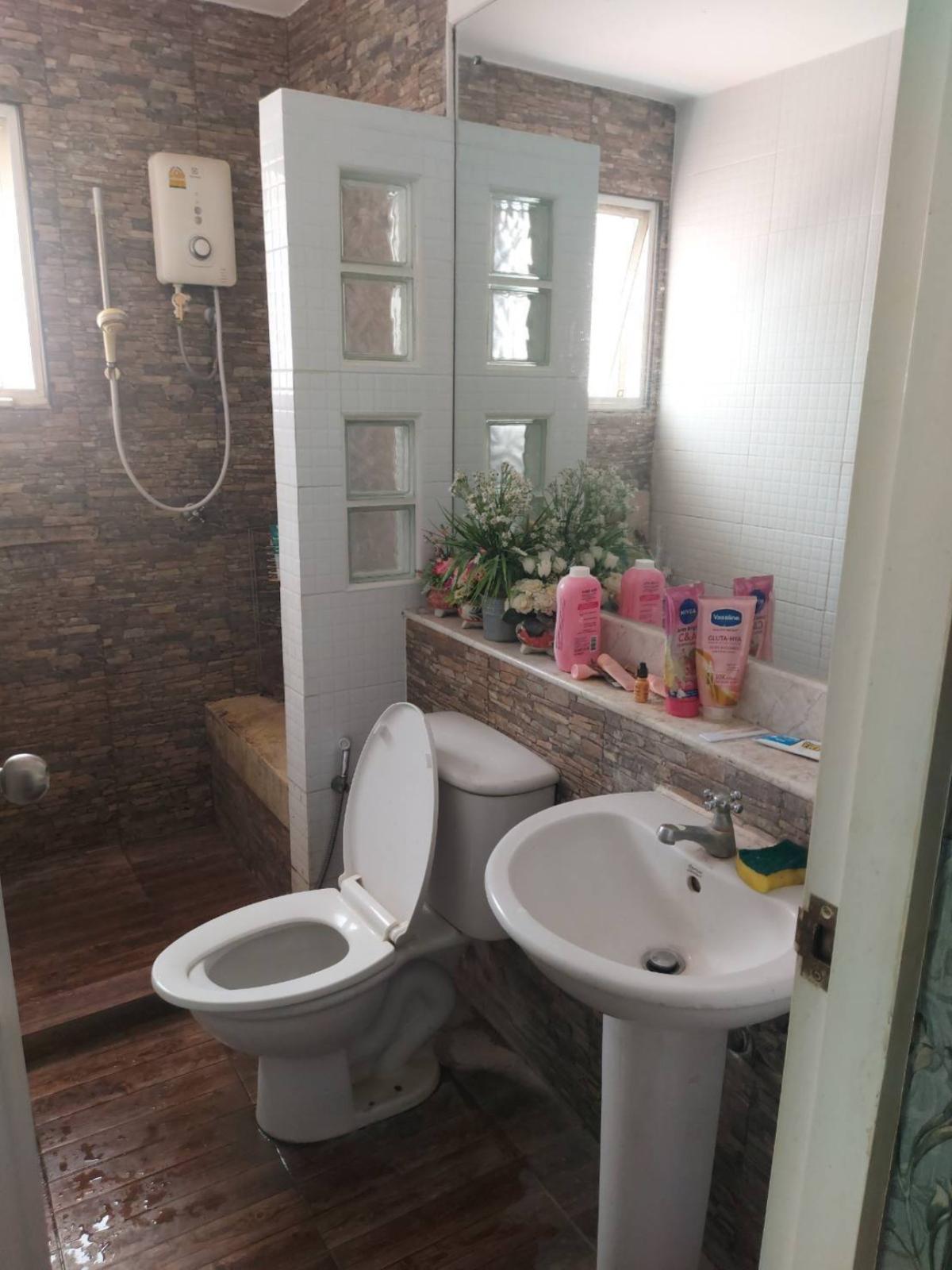 ขายบ้านเสรีไทย-นิด้า : ขายบ้าน  มัณฑนา อ่อนนุช - วงแหวน 1 ดอกไม้ เขต ประเวศ กรุงเทพ CX-143596