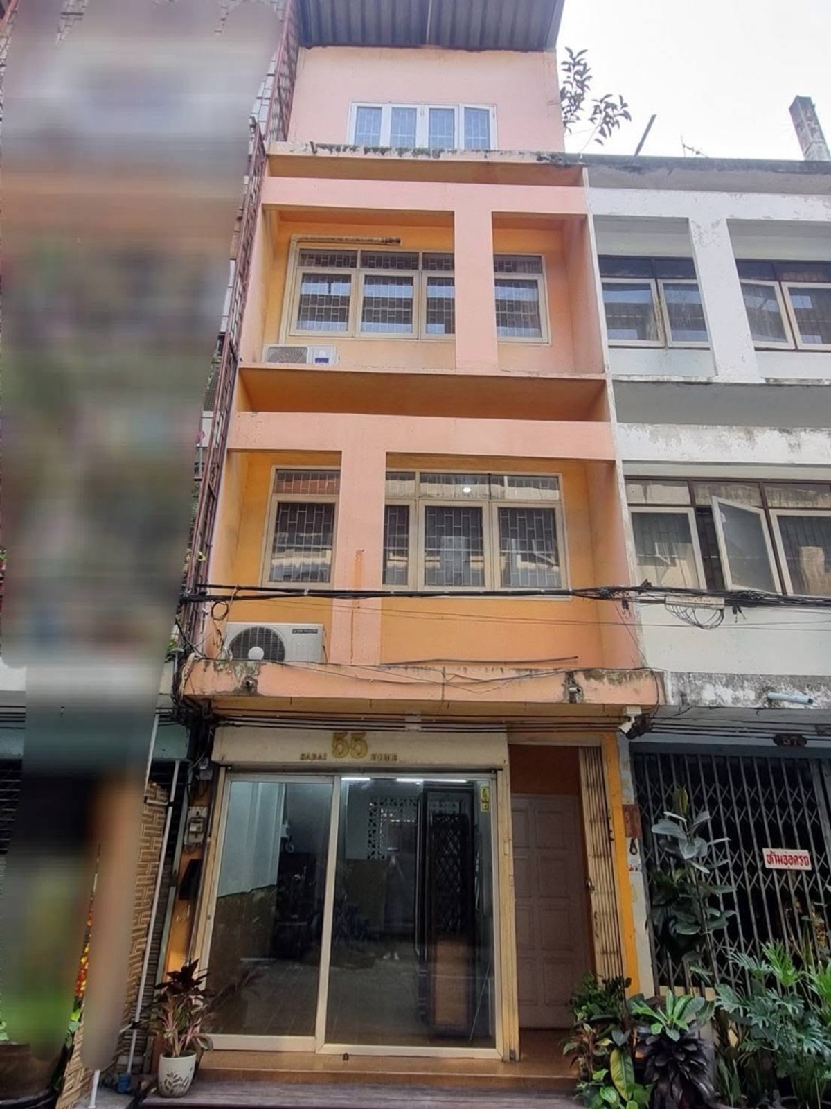 For RentHome OfficeOnnut, Udomsuk : 💛 Shophouse on Main Road Sukhumvit, Bangkok