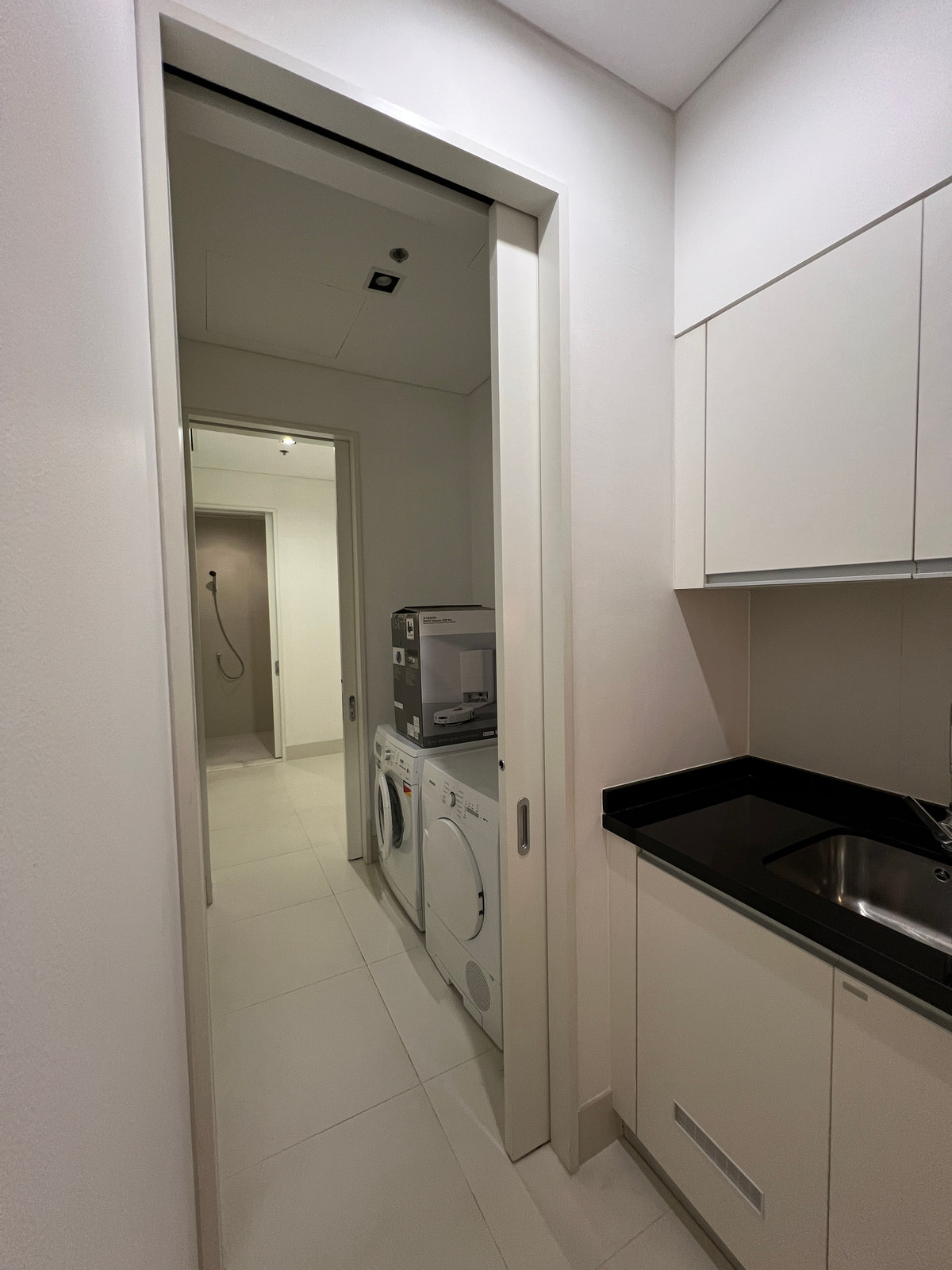 คอนโดสาทร นราธิวาส : 🚨🔥 ขายด่วน | Ritz-Carlton Residences | ห้องมุม 2 นอน | 204 ตร.ม. | ชั้น 34 | 65 ล้าน ALL-IN ⚡ ไม่มีค่าโอน ⚡ ไม่มีภาษี ⚡ ไม่มีค่าใช้จ่ายเพิ่ม | ~320K/ตร.ม. เทียบตลาด 440K/ตร.ม. 💰 ต่ำกว่าตลาด 30% 🏙️