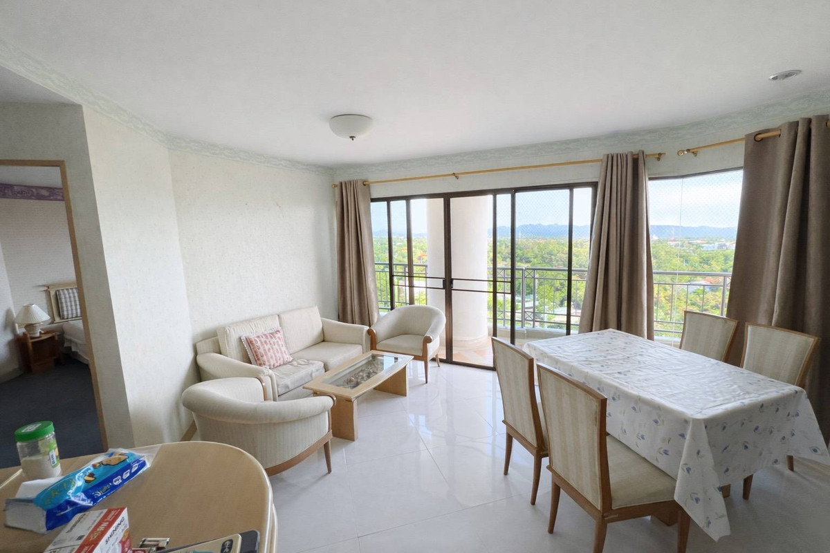 For SaleCondoCha-am Phetchaburi : Condo for sale, Baan Rabiang Chan, Cha-am, 10th floor, next to the sea, price only 6.2 million.