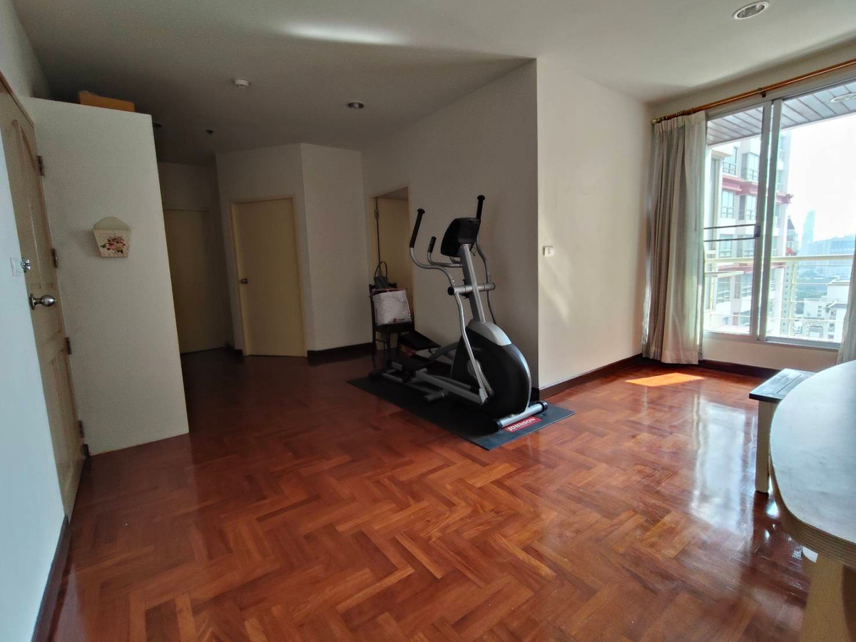 For SaleCondoRatchathewi,Phayathai : Selling best price in the market 2 bedrooms 2 bathrooms Call Khun Ko 0658245243