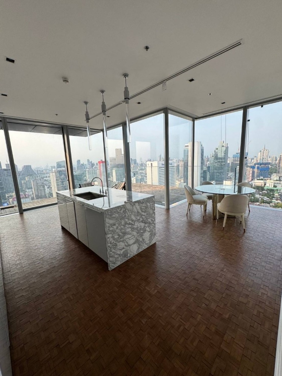 CondoSathorn, Narathiwat : 🏆 2-Bed Corner Unit | Ritz-Carlton Residences | 203 sqm | Floor 34 | 200k THB/mo