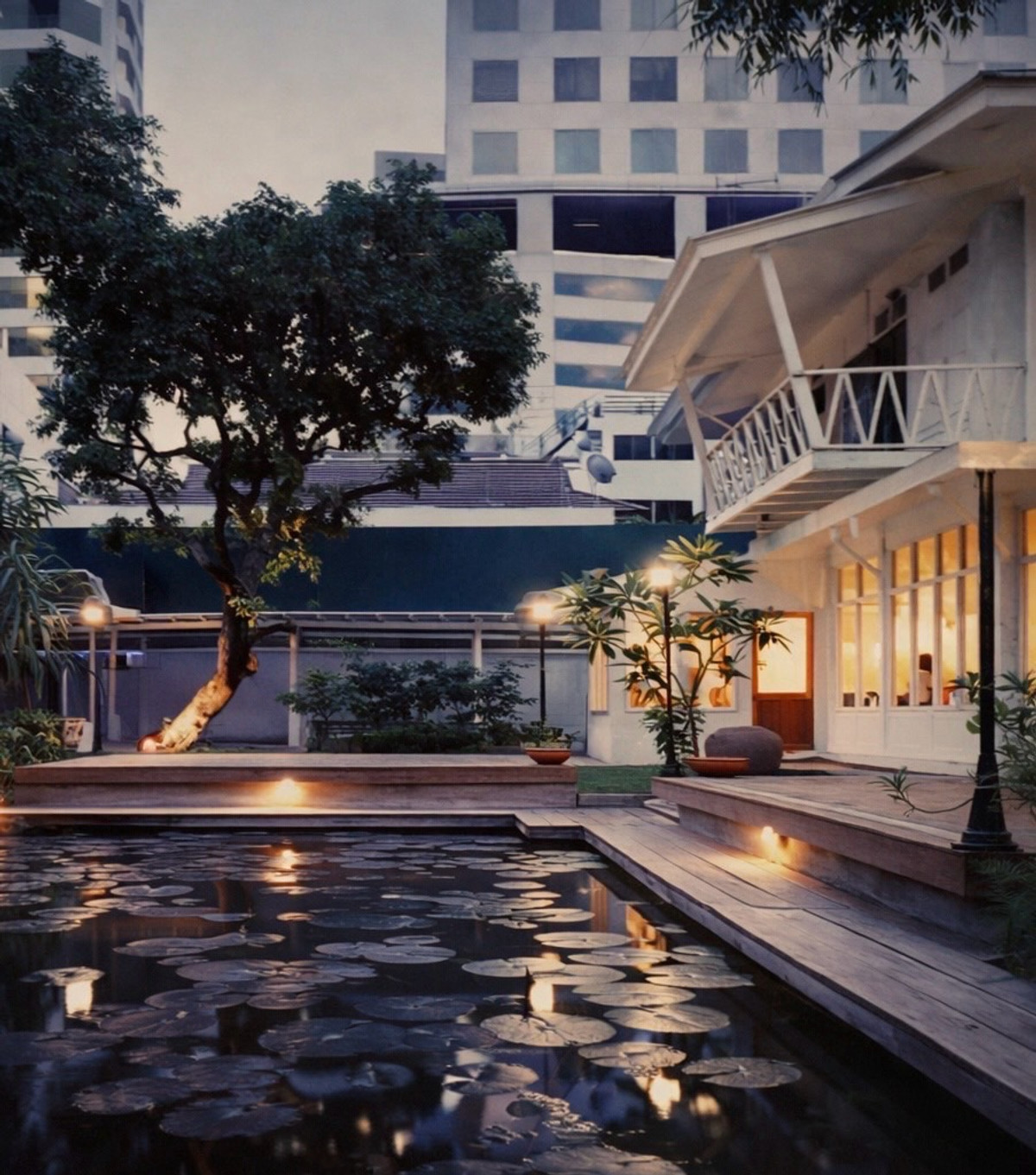 ให้เช่าโฮมออฟฟิศสุขุมวิท อโศก ทองหล่อ : เซ้งบ้านเชิงพาณิชย์ แปลงใหญ่ ทำเลอินเนอร์สุขุมวิท (หายาก)
