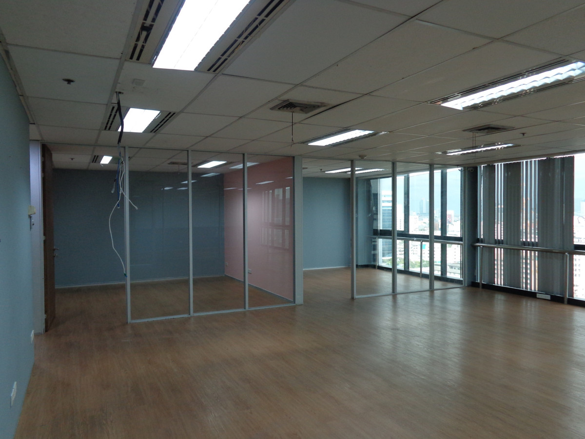 For RentOfficeRatchathewi,Phayathai : For RENT Office Space KSL Tower 203sqm 18Fl Near BTS Phaya Thai Airport Rail Link Phaya Thai