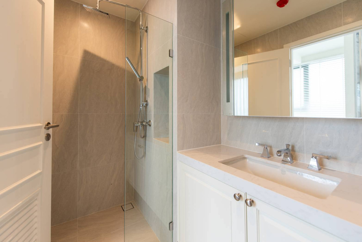 ขายคอนโดสาทร นราธิวาส : 🔥อัลติจูด ซิมโฟนี่ เจริญกรุง-สาทร 🔥 ห้องตกแต่งสวย พร้อมเครื่องใช้ไฟฟ้าครบ