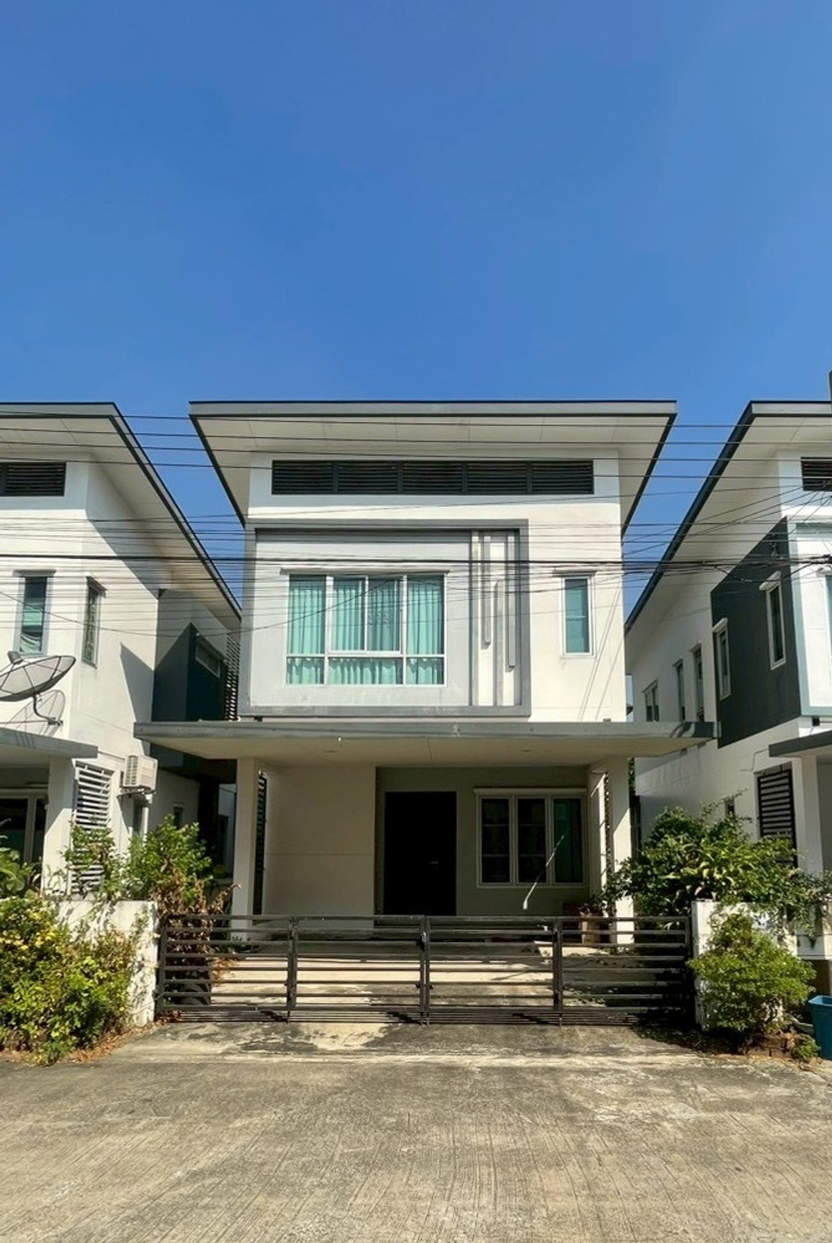 ขายเอกชัย บางบอน : บ้าน Motto สเปซใหญ่ อยู่สบาย บนทำเลทอง เดินทางง่าย ครบทุกฟังก์ชัน ในราคาที่เอื้อมถึง ราคาดี 3.4 ล้าน น่าซื้ออยู่อาศัย & ลงทุน 🌿🔥 คุ้มเกินราคา โทรเลย 👉 062-249-3624