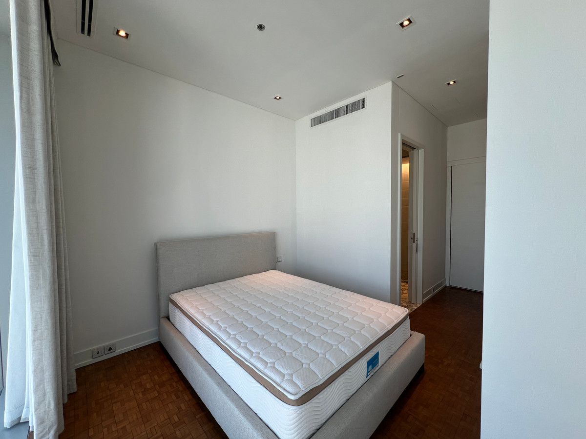 คอนโดสาทร นราธิวาส : 🚨🔥 ขายด่วน | Ritz-Carlton Residences | ห้องมุม 2 นอน | 204 ตร.ม. | ชั้น 34 | 65 ล้าน ALL-IN ⚡ ไม่มีค่าโอน ⚡ ไม่มีภาษี ⚡ ไม่มีค่าใช้จ่ายเพิ่ม | ~320K/ตร.ม. เทียบตลาด 440K/ตร.ม. 💰 ต่ำกว่าตลาด 30% 🏙️