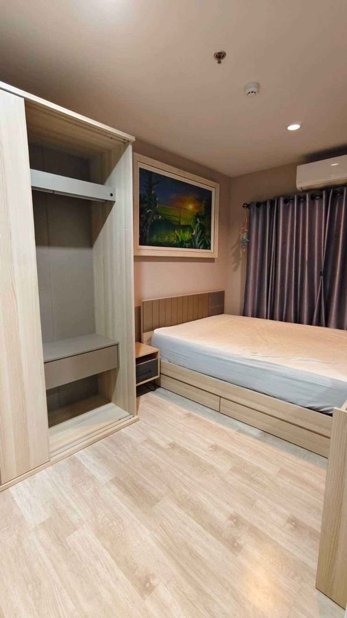 For RentCondoRama9, Petchburi, RCA : 🚨 Urgent! For rent: Plum Condo Ramkhamhaeng Station 📶 Free WiFi AIS
✨ Beautiful room, ready to move in, swimming pool view.