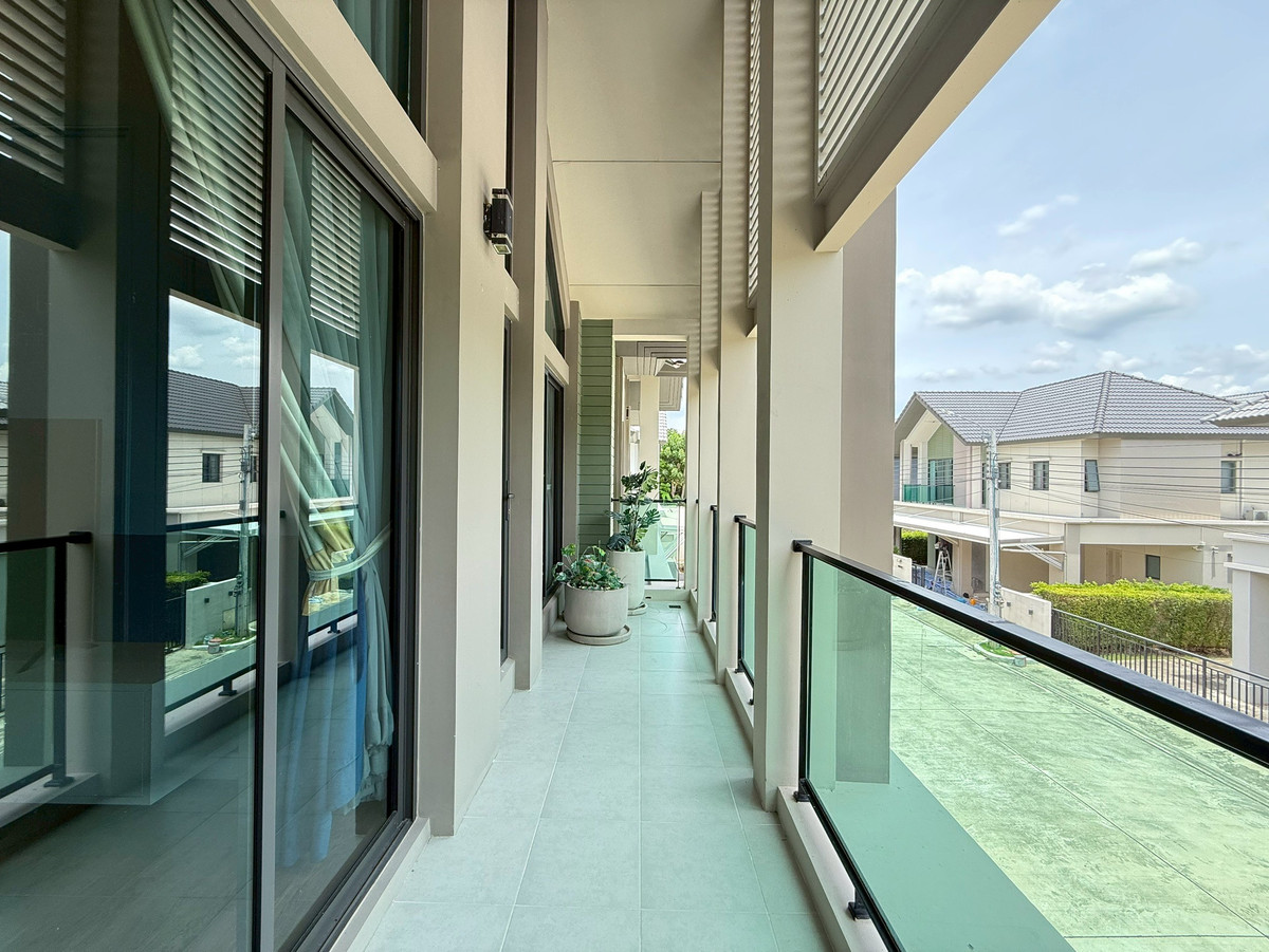 ขายบ้านนนทบุรี บางใหญ่ บางบัวทอง : บางกอก บูเลอวาร์ด เวสต์เกต ขายบ้านตัวอย่าง หลังใหญ่ พร้อมเฟอร์นิเจอร์ทุกชิ้น ที่ดิน 88.2 ตร.ว